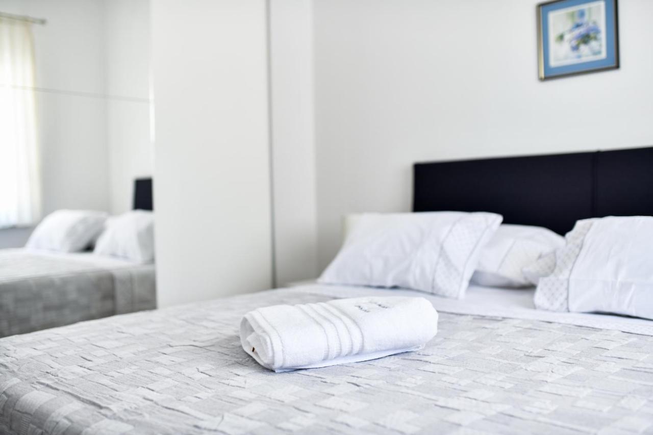 Apartments Martom Селине Экстерьер фото