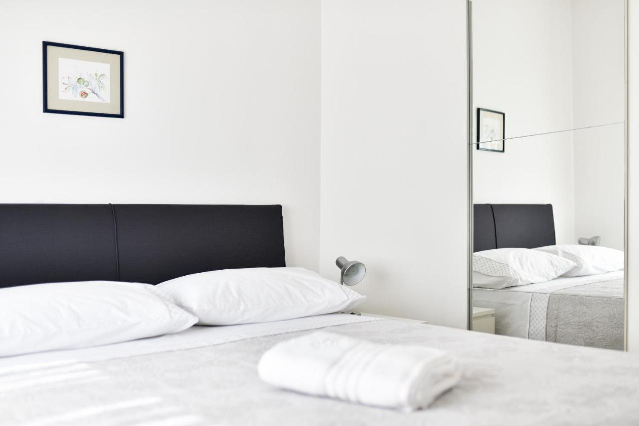 Apartments Martom Селине Экстерьер фото