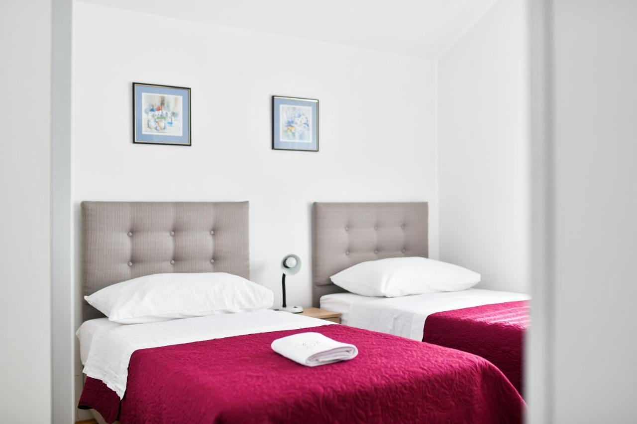 Apartments Martom Селине Экстерьер фото