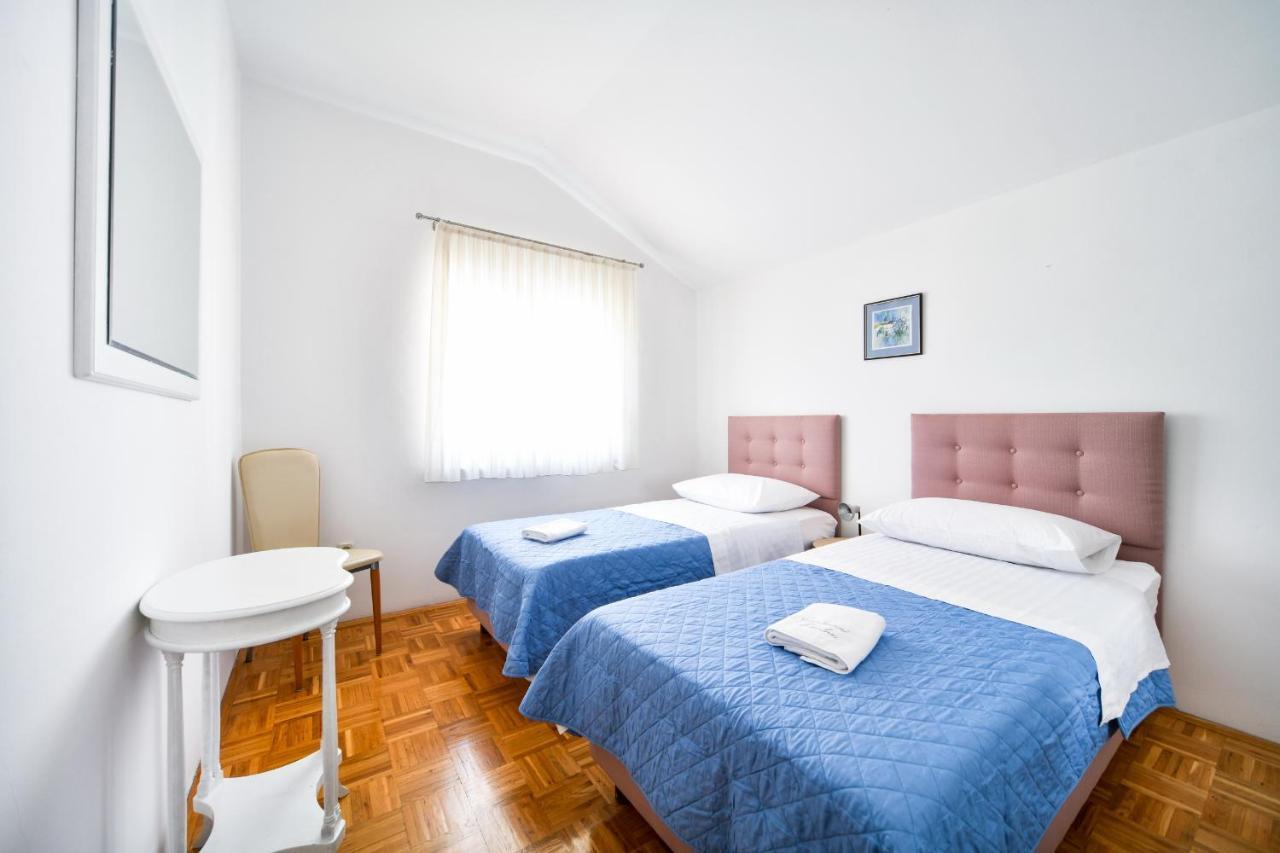Apartments Martom Селине Экстерьер фото