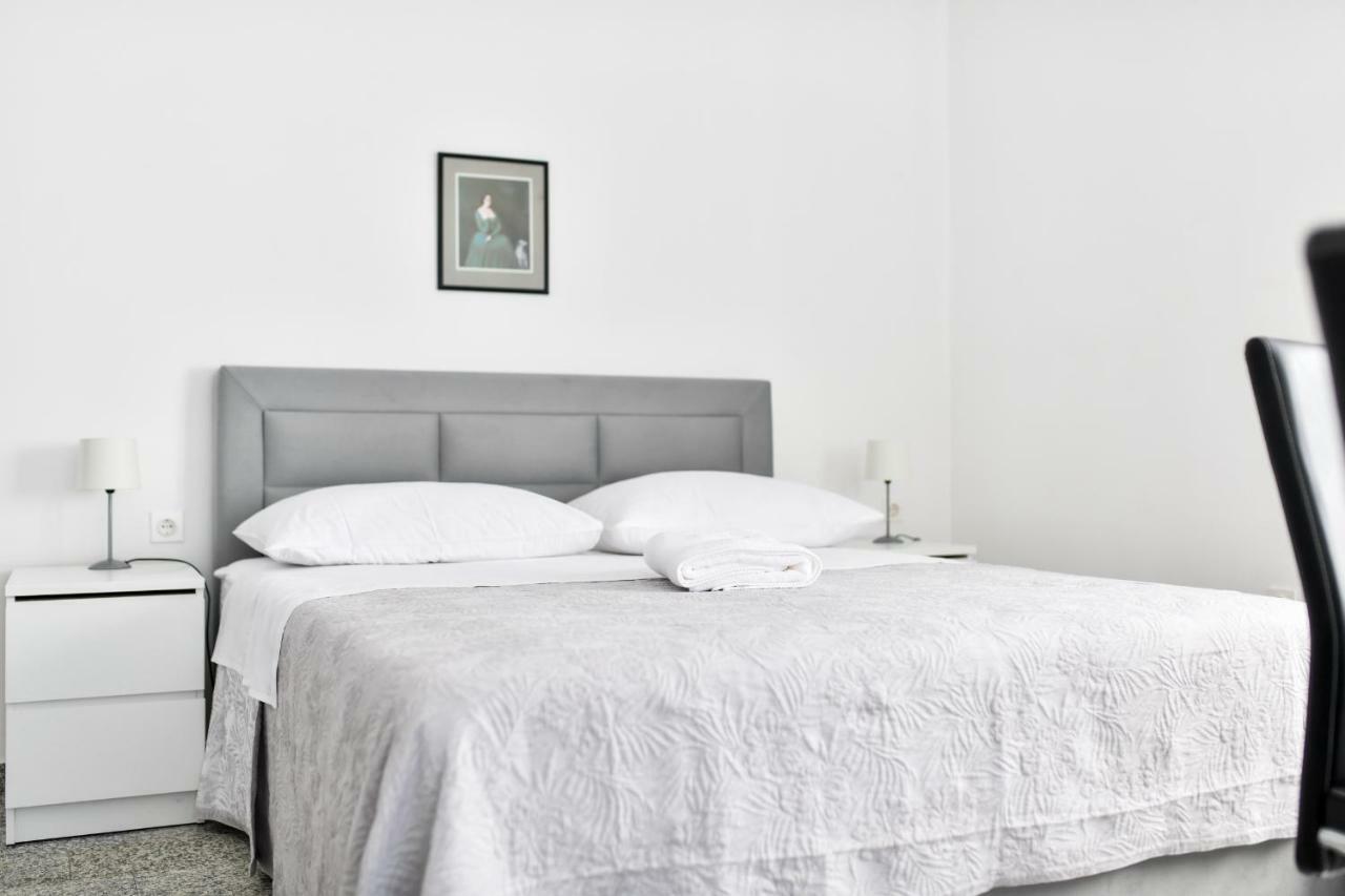 Apartments Martom Селине Экстерьер фото