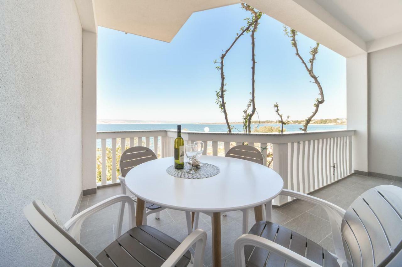 Apartments Martom Селине Экстерьер фото