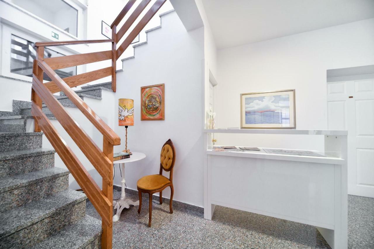 Apartments Martom Селине Экстерьер фото